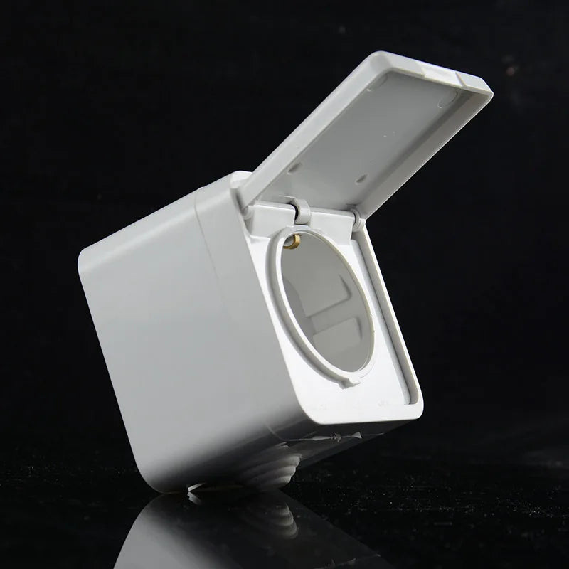 European standard power outlet IP44 level waterproof and bright outdoors cover wall socket 16A 250V