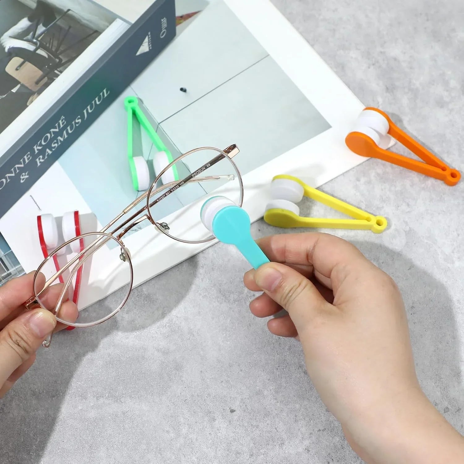 Portable Multifunctional Glasses Cleaning Rub Eyeglass Sunglasses Spectacles Microfiber Cleaner Clean Brushes